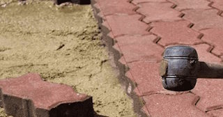 Укладка плитки на песок в Троицке в октябре