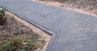 Укладка тротуарной плитки на основание в Троицке в октябре