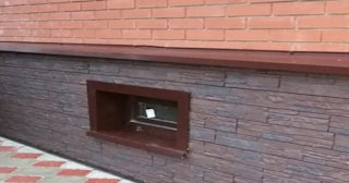 Облицовка цоколя панелями под камень в Троицке в октябре