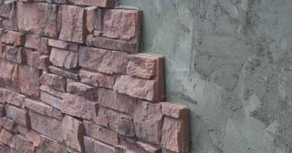 Качественная отделка цоколя фундамента снаружи в Троицке в октябре